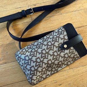 BRAND NEW DKNY CROSSOVER BAG. Phone/wallet case!